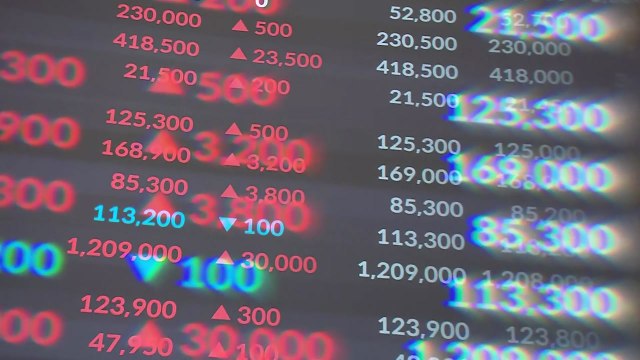 외국인 매물 폭탄에도 코스피 4,586 최고치 마감 / YTN
