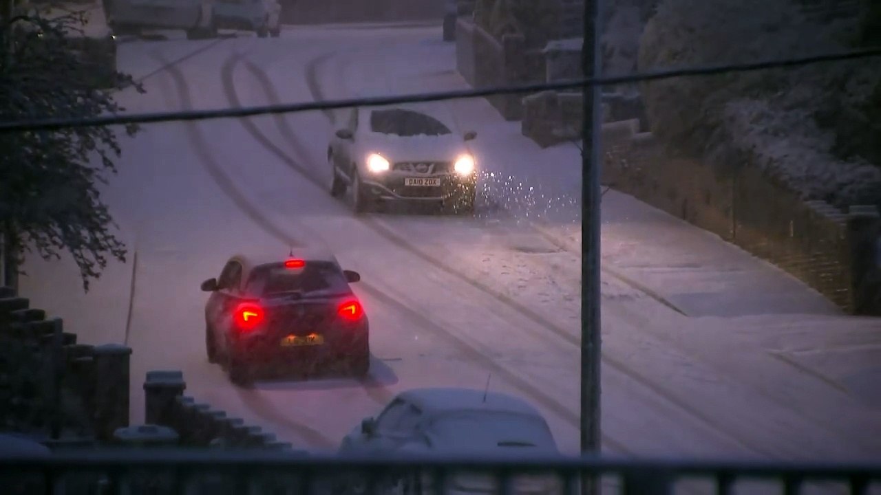 Amber snow warning issued for parts of South Wales