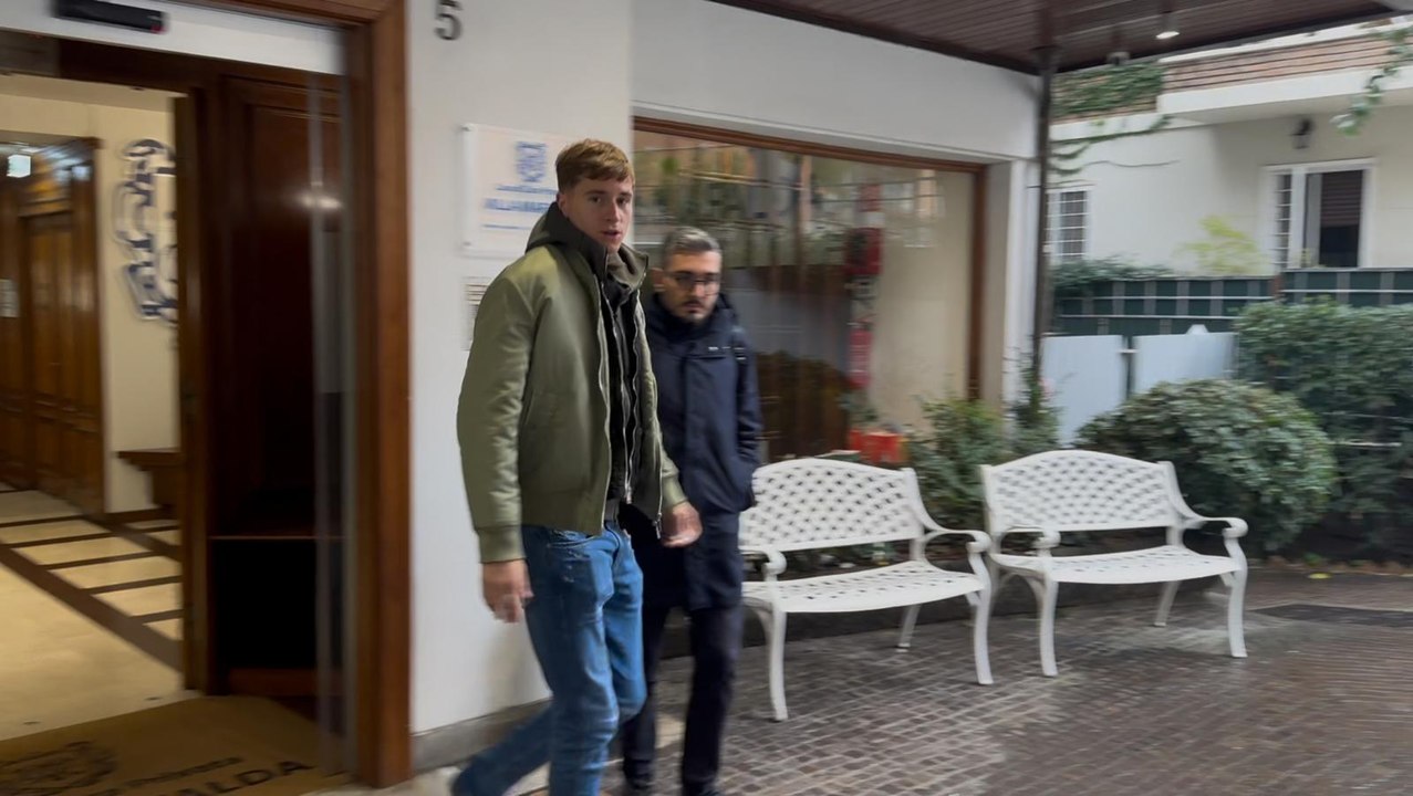 Lazio, Basic all'uscita dalla clinica: "Come sto? Bene ma non benissimo" - VIDEO