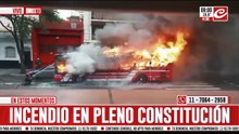 Se prendió fuego un colectivo en pleno barrio porteño de Constitución