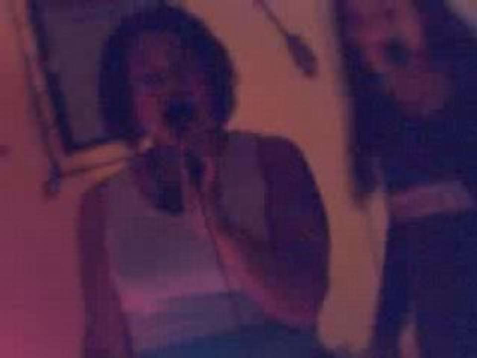 Ya trop de gens qui m'aiment  Elo et Nina