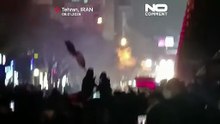 Iraníes corean "muerte al dictador" en otra noche de protestas
