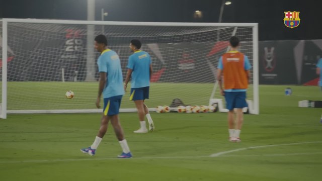 Olmo ‘destroza’ a Araújo con un regate al alcance de unos pocos elegidos: el lío es tremendo