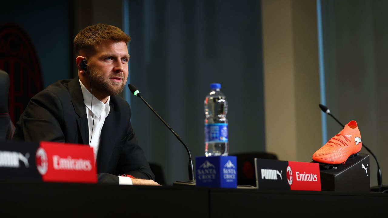 Niclas Füllkrug's presentation press conference