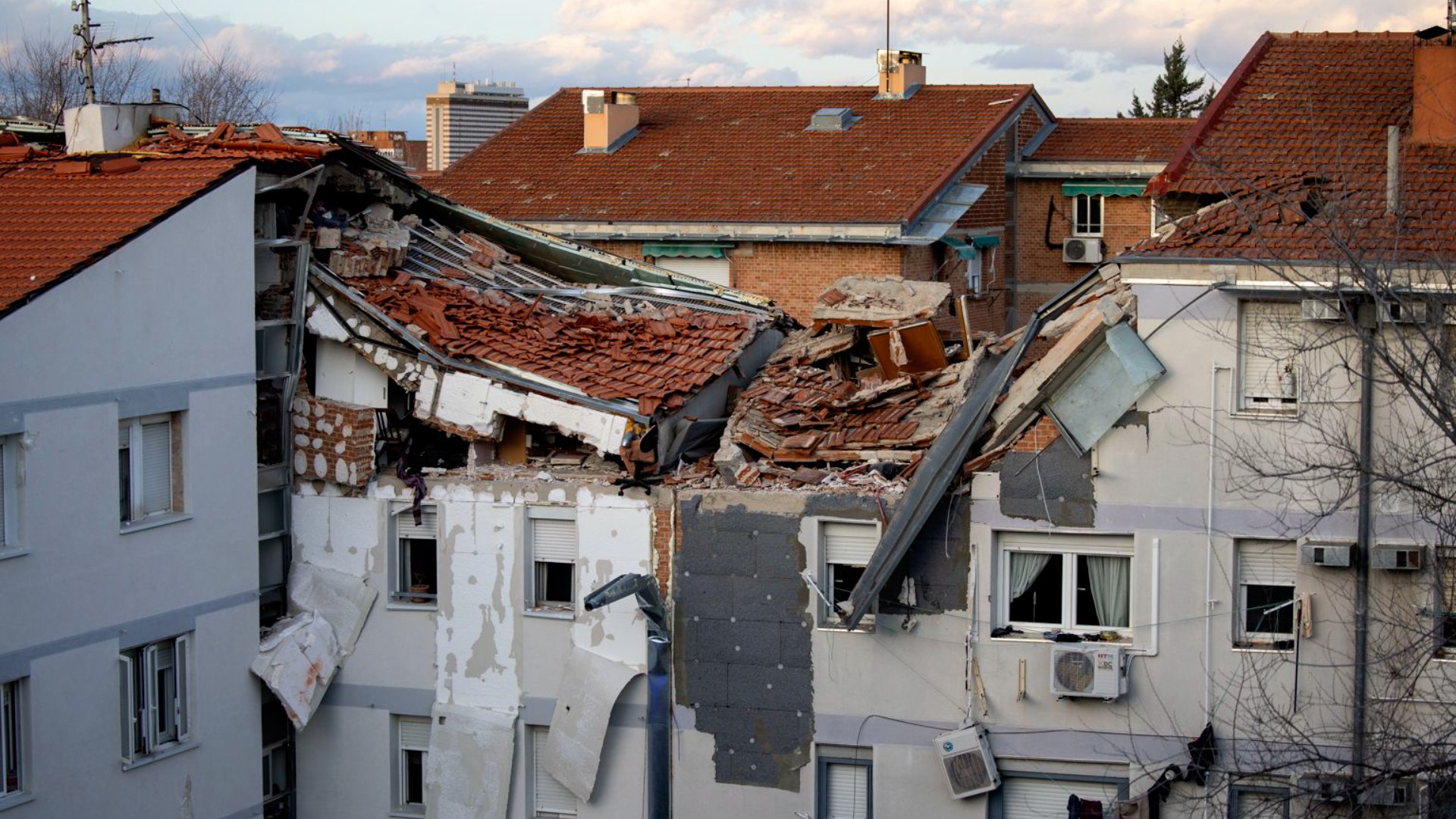 Una explosión de gas causa un muerto y nueve heridos en Carabanchel