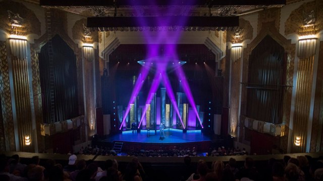 Brian Regan: Nunchucks and Flamethrowers