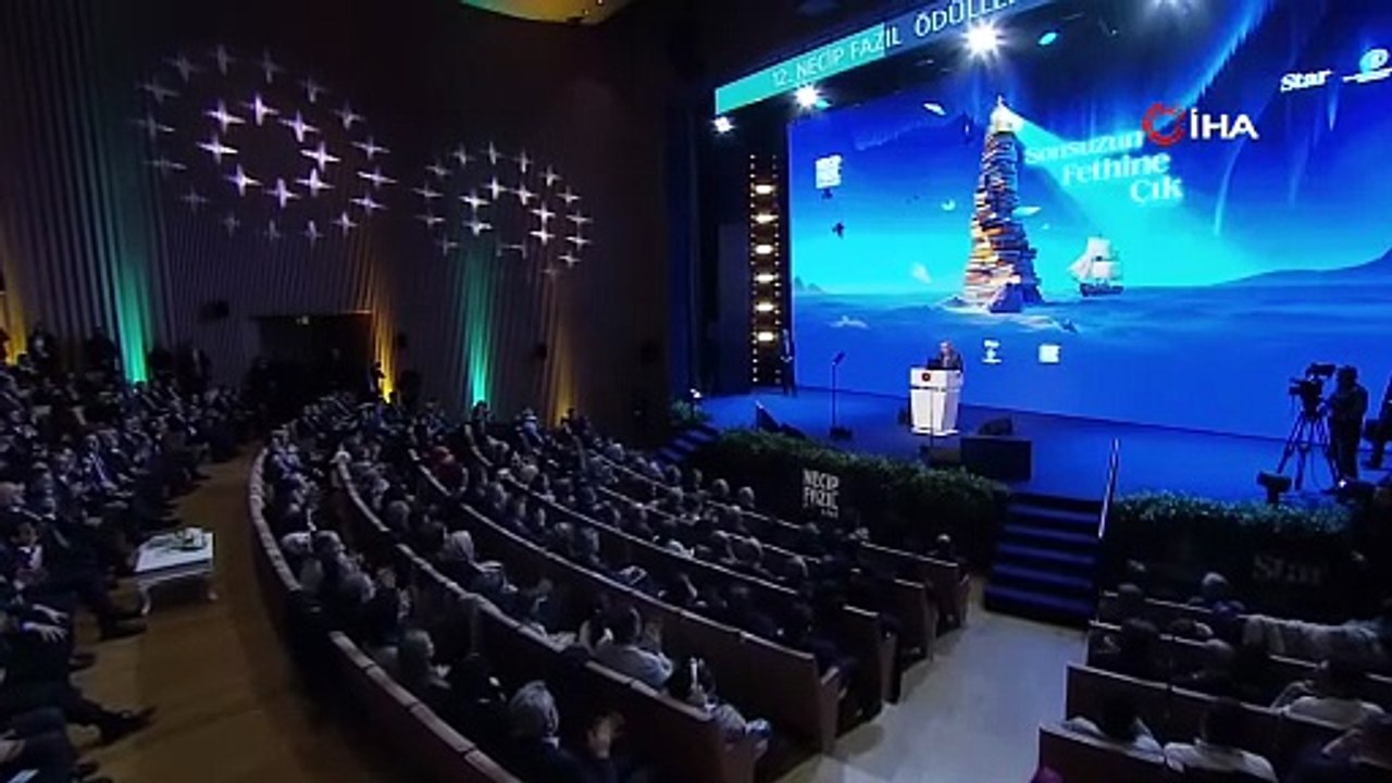 Cumhurbaşkanı Recep Tayyip Erdoğan, "Gazze’de, konteyner gönderelim diyoruz; Birleşmiş Milletleri devreye sokuyoruz, ancak Netanyahu denilen bu zalim, bu Firavun zihniyeti, bu çağrılara asla kulak asmıyor ve hiçbirini kabul etmiyor"