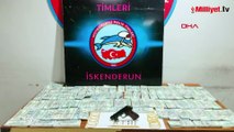 Hatay'da durdurulan araçtan sahte 1 milyon dolar çıktı; 3 gözaltı