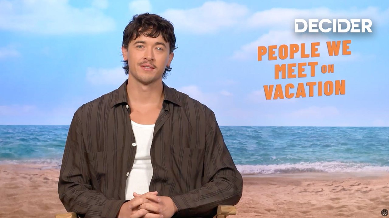 'People We Meet on Vacation' Star Tom Blyth Talks Kissing in the Rain And Future 'Hunger Games' Movies