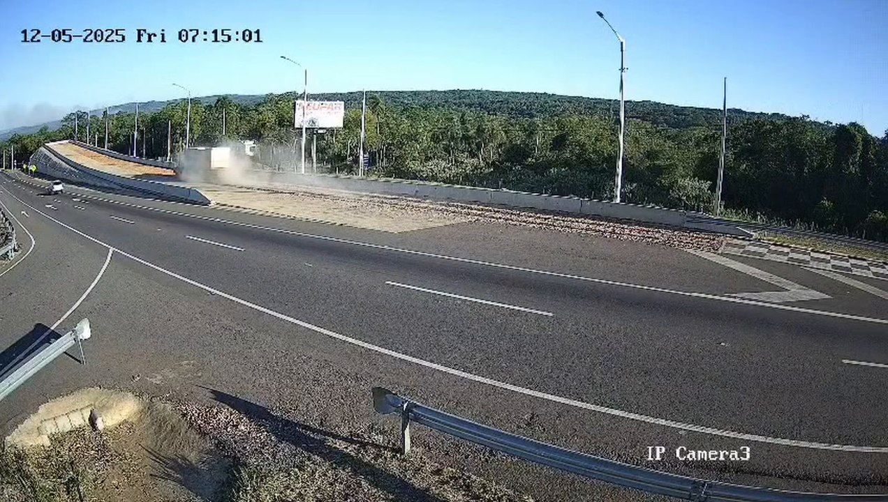 Camión que tuvo una falla en los frenos utilizó la rampa en Pedrozo