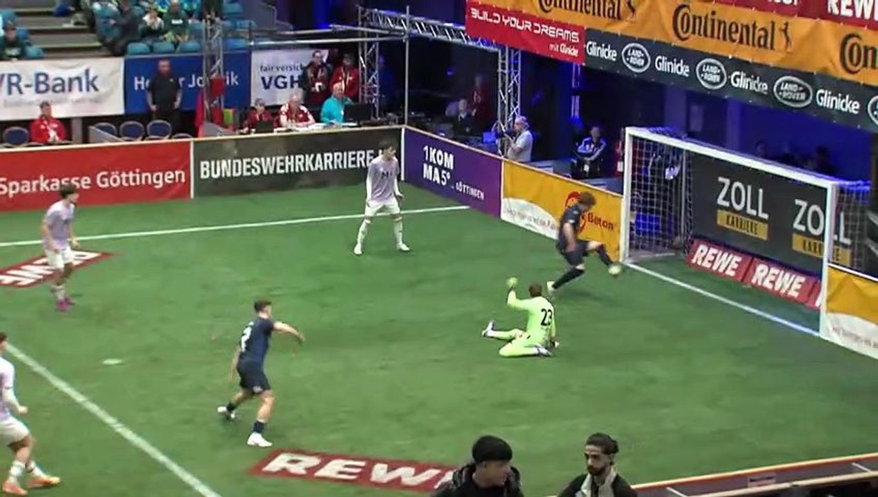 Inklusive Torwart-Tor: Die Highlights von Tag 2 beim REWE Juniorcup