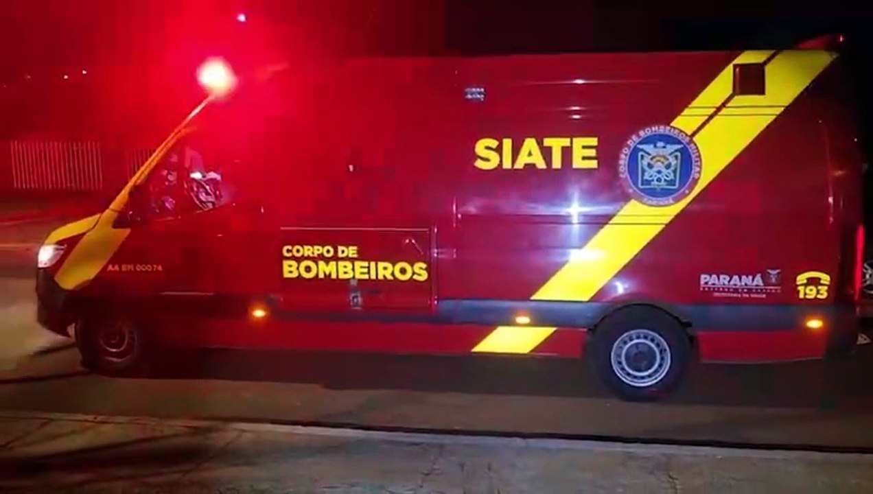 Vidro de Gol quebra e duas pessoas ficam feridas em acidente no Bairro Cascavel Velho