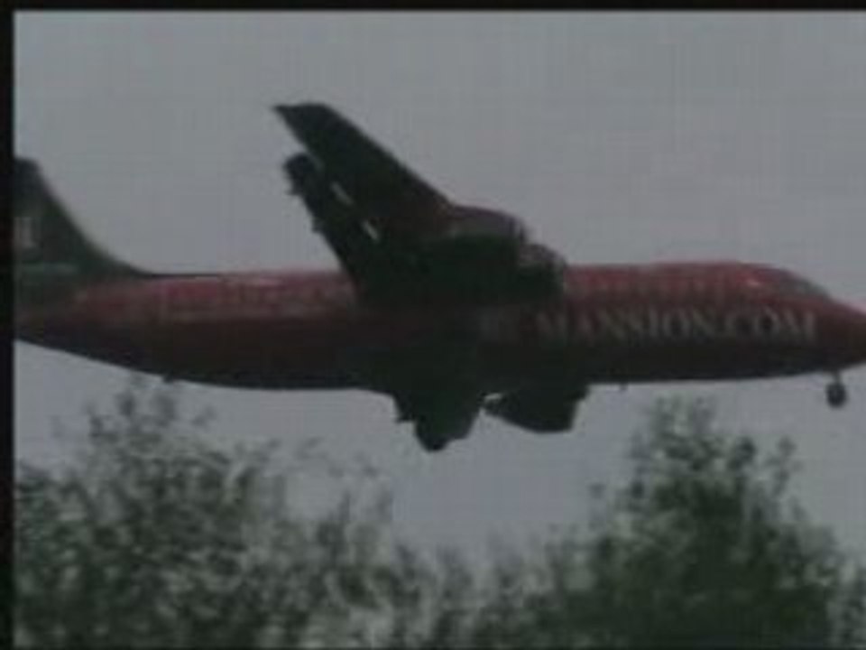 Landing BAe 146-300 Mansion by Flybe G-JEBG