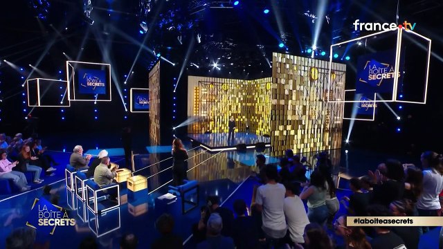 Catherine Lara et Muriel Robin dans La Boîte à secrets, le 9 janvier 2026. Capture France 3