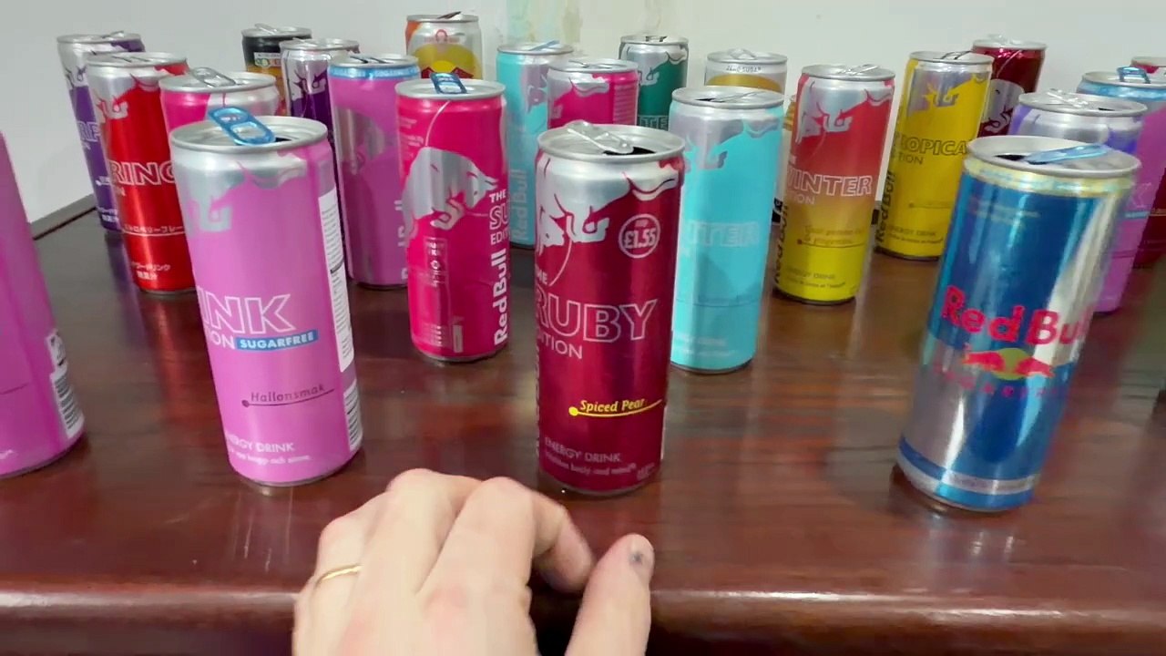“Je collectionne des canettes Red Bull RARES depuis des années” #redbull