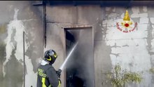 Coriano (RN) - Incendio in un magazzino, ustionato il proprietario (10.01.26)