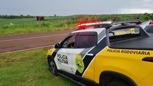 Saveiro voa, parte poste ao meio e deixa homem morto na PR-180 