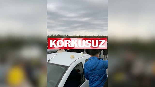 Derbi öncesi ortalık karıştı! Taraftarlar birbirine girdi