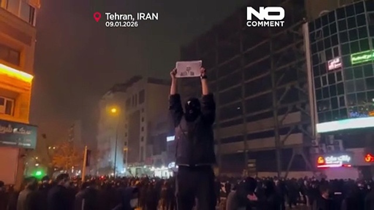 Video zeigt Regierungsgebäude im Iran in Flammen: Proteste halten an