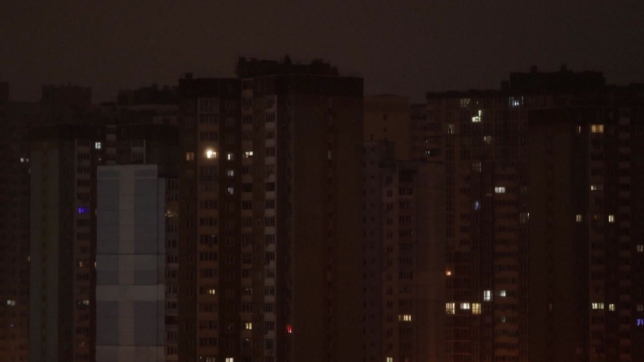 러·우크라 밤새 드론 공격...에너지 시설 타격 / YTN