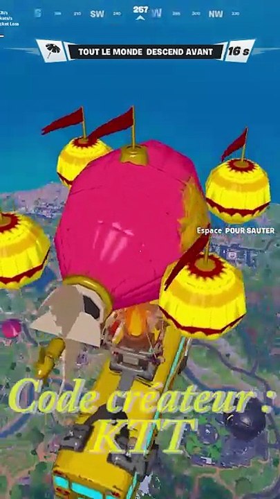 La faille s'agrandie et le vaisseau du Voyageur ce tourne vers la faille !