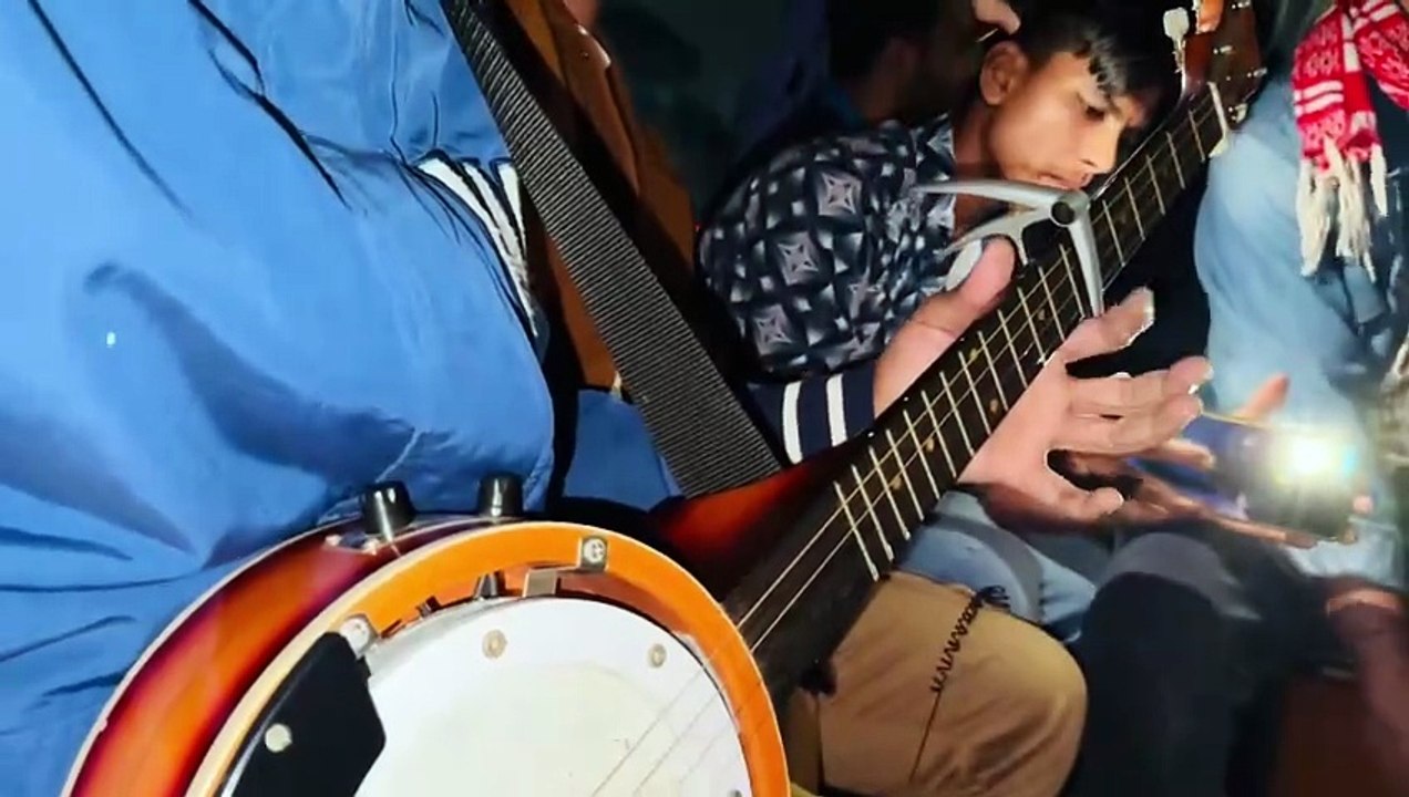 আমার মনের ময়ুরী আয়রে ||  Chad Hoye Acho Tumi Moner o Ghore