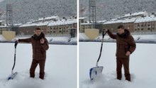 Gerard Piqué toma la pala para retirar nieve previo al Andorra vs Cultural