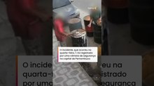 Jovens são arremessados após isqueiro ser aceso em tampa de tonel no Recife (PE) #shorts
