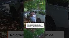 Idoso é agredido e tem carro com cachorro dentro levado por criminosos em Peruíbe (SP) #shorts