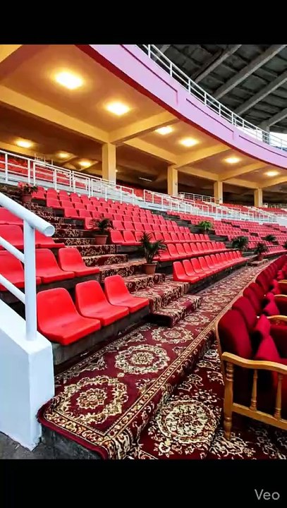 Merenovasi studio lapangan