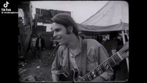 Bob Weir, guitariste et fondateur du légendaire groupe de rock psychédélique américain 