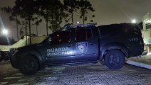 Motorista colide contra carro estacionado e tem veículo apreendido no Bairro Claudete