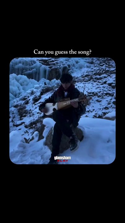 Can you guess the tune before it hits your heart? ❄️🎵  Rubab vibes by Sagar Hayat   #glamsham #rubabvibes #bollywoodmelody #fanaasong #mountainmusic  {glamsham, rubab vibes, bollywood melody, fanaa song, mountain music}
