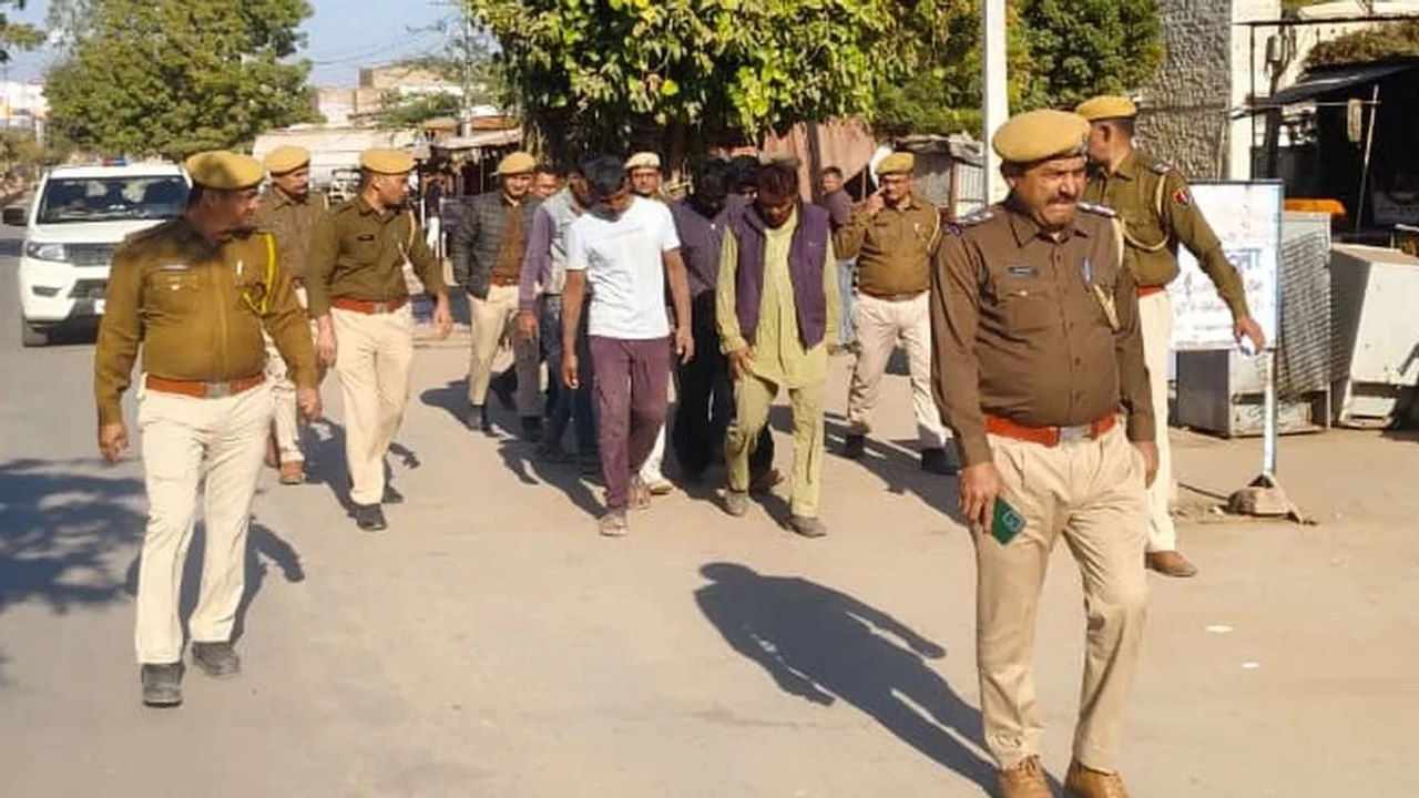 Video: गोवंश की हत्या के मामले में पिता-पुत्र सहित 3 आरोपी गिरफ्तार