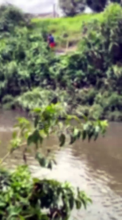 Veja vídeo! Homem é esfaqueado e agredido com pauladas por grupo no Boqueirão, em Curitiba