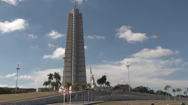 Tensión en la isla: Trump anuncia que Cuba no recibirá más petróleo venezolano