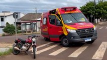Queda de moto deixa dois feridos no bairro Interlagos