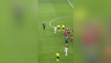 El gesto de Asencio al final del partido es muy top: fue el único en hacerlo