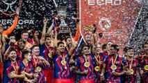 Barcelona levanta la copa de la Supercopa de España 2026 y así celebra el equipo de Hansi Flick