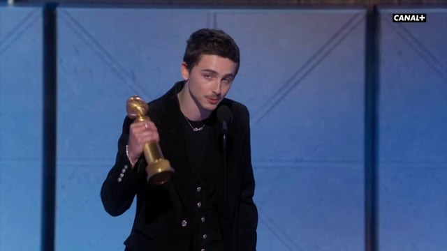 Timothée Chalamet reçoit le Golden Globe du meilleur acteur dans une comédie pour Marty Supreme