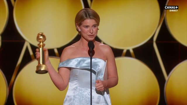 Jesse Buckley, lauréate du Golden Globe de la meilleure actrice dans un film dramatique pour Hamnet