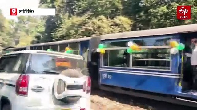 পাহাড় ভ্রমণে বাড়তি স্বাদ, এবার টয়ট্রেনে জঙ্গল সাফারি থেকে ভূরিভোজ