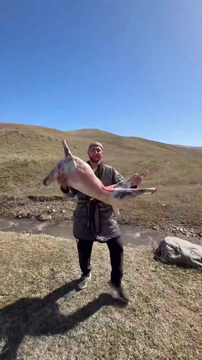 I treated my brothers to one of my favorite Kazakh dishes—juicy and delicious sirne 😋🇰🇿❤️