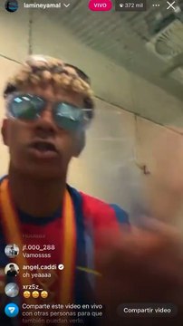 Lamine se graba en el vestuario, aparece Szczesny y gira la cámara: “Esto no se puede grabar”, suelta