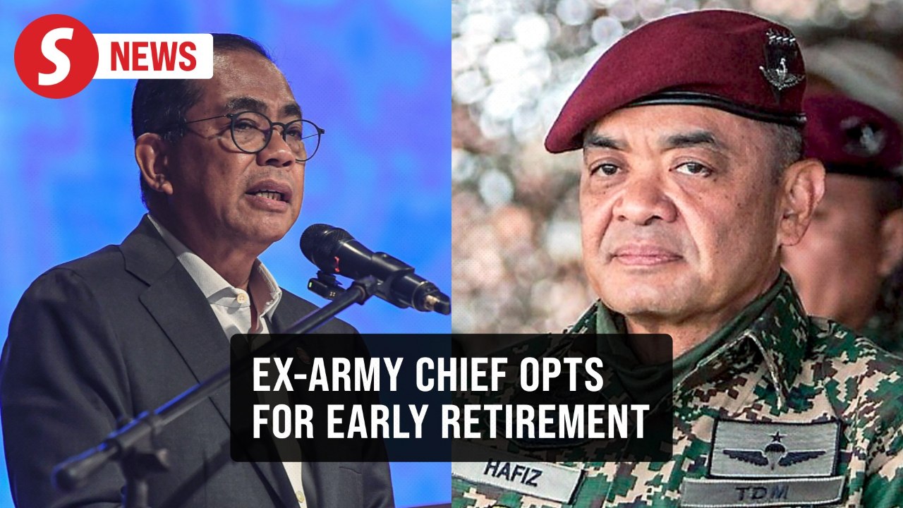 Ex-Army chief opts for early retirement to allow selection of new Armed Forces chief, says Khaled