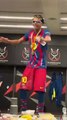 Los jugadores del Barça celebran bailando la victoria en la Supercopa