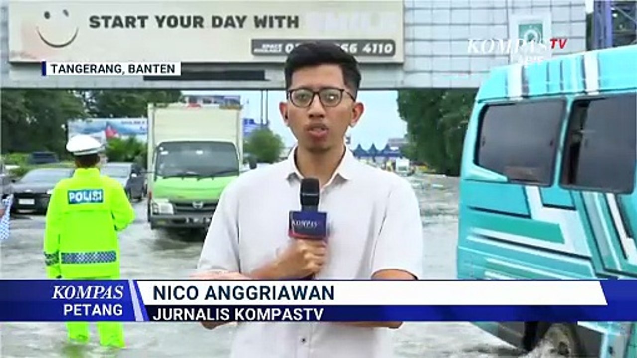 Pantauan Tol Menuju Bandara Soekarno-Hatta Terendam Banjir, Pengendara Diminta Waspada