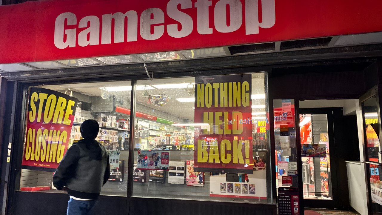 GameStop Begins Mass Shutdown—Hundreds Of US Stores And 3,000 Jobs(01)