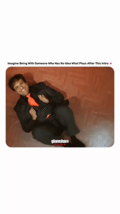 Imagine hearing this intro and not screaming "soni de nakhre sone lagde!" could never be me 🔥  #glamsham #sonidenakhre #throwback #bollywood #nostalgia  {glamsham, soni de nakhre, throwback, bollywood, nostalgia}