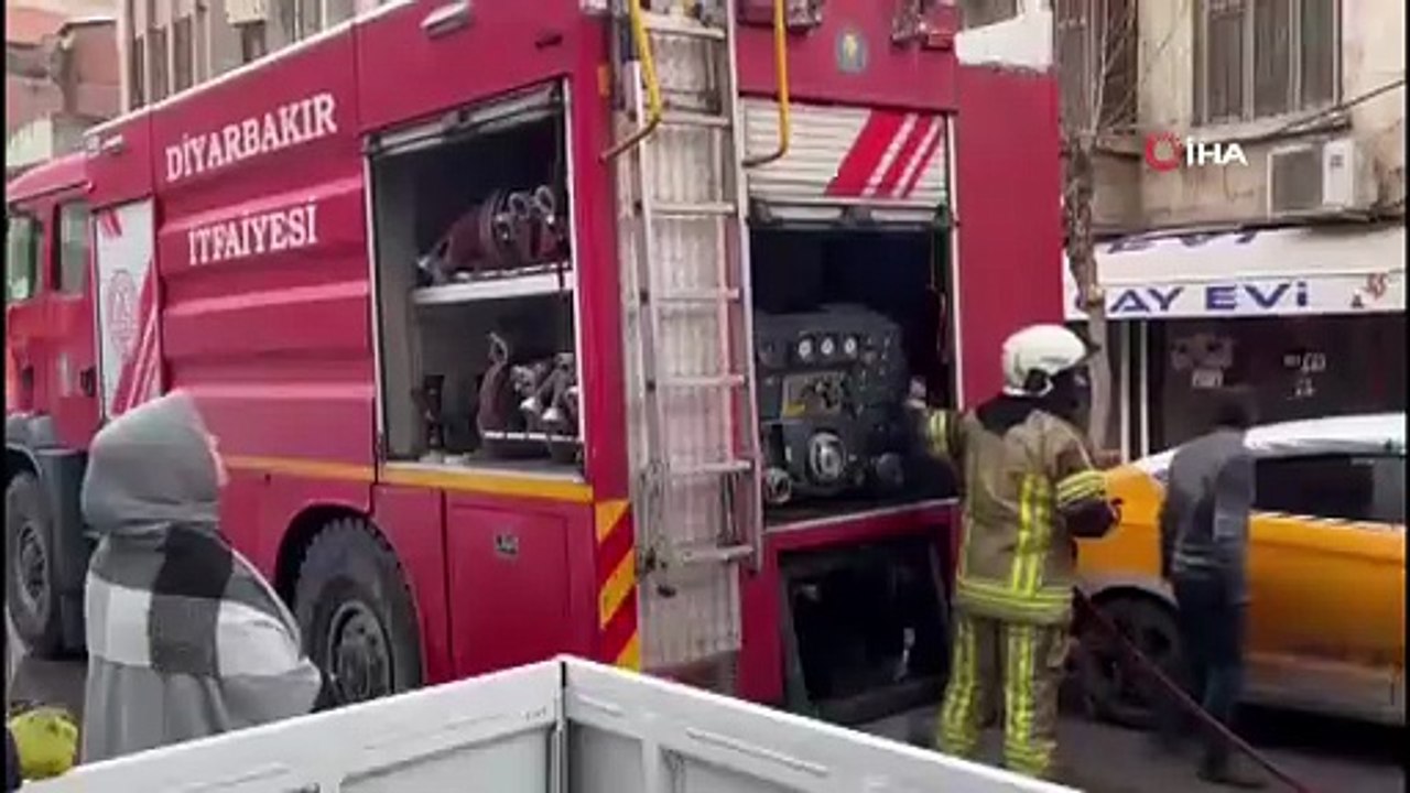 Diyarbakır’da Güvercin Otelinde Yangın: 100’den Fazla Güvercin Telef Oldu!